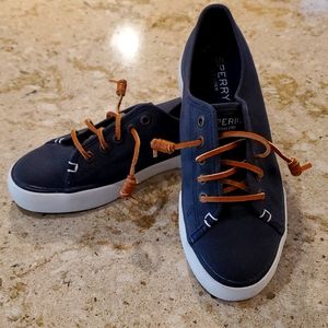 Sperry women's, navy, size 5 canvas shoe